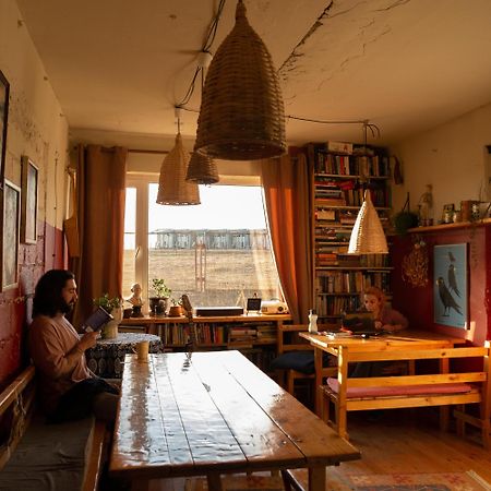 Udabno Hostel Eksteriør billede